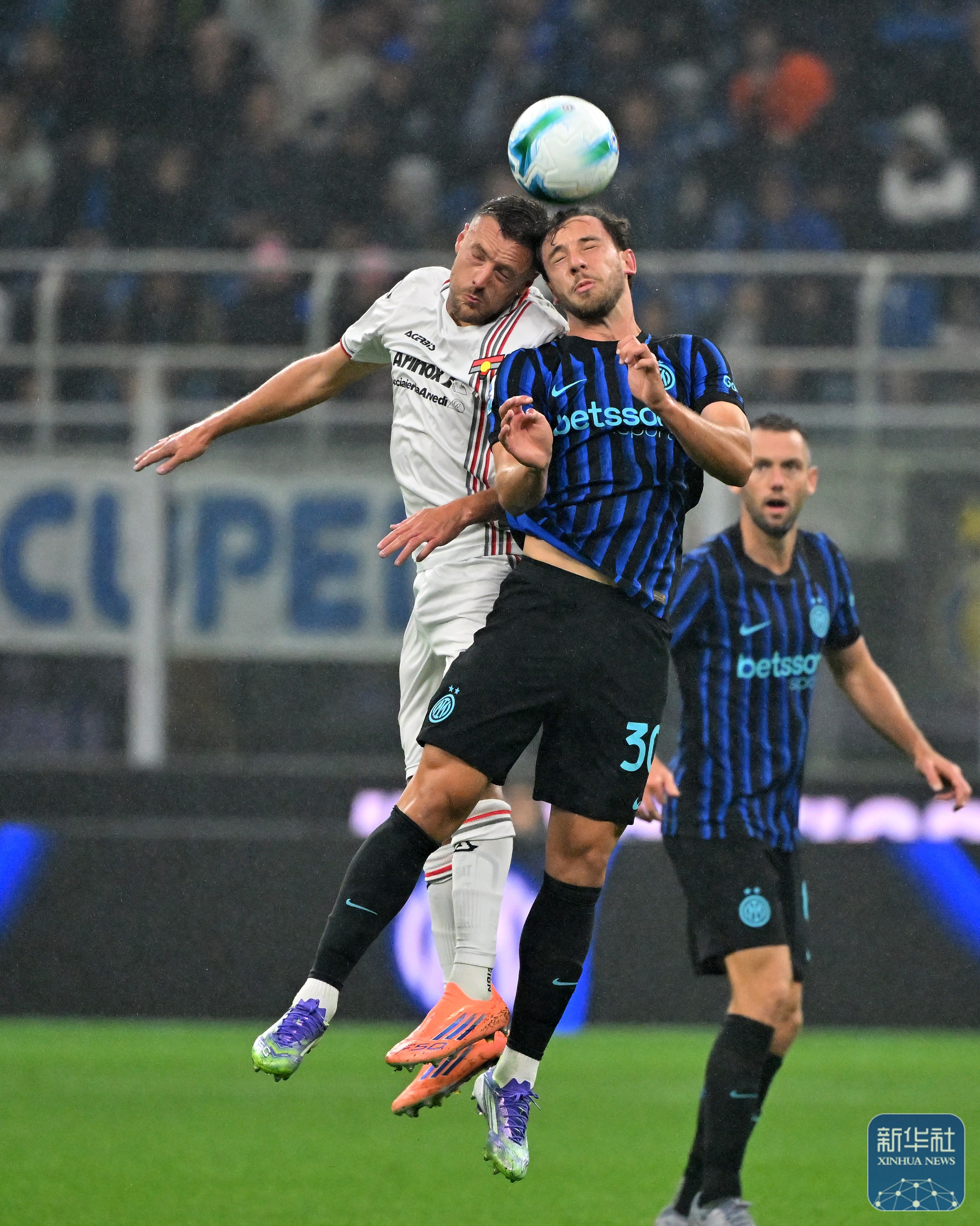 体育直播-关于欧冠赛前再迎强敌，AC米兰复出首秀，主帅态度：压力陡增，细节决定成败的信息-体育直播